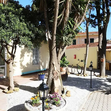 ベッド・アンド・ブレックファスト Aria Di Mare ロジニャーノ・ソルヴァイ